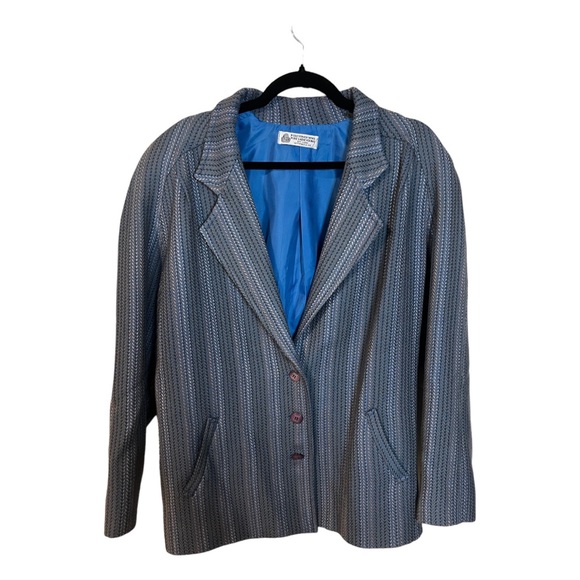 Couture Colvanto Jackets & Blazers - A pretty blazer by Couture Calvanto in size 10